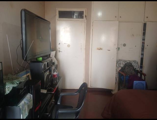 2 BEDROOM APARTMENT FOR SALE IN HILLBROW